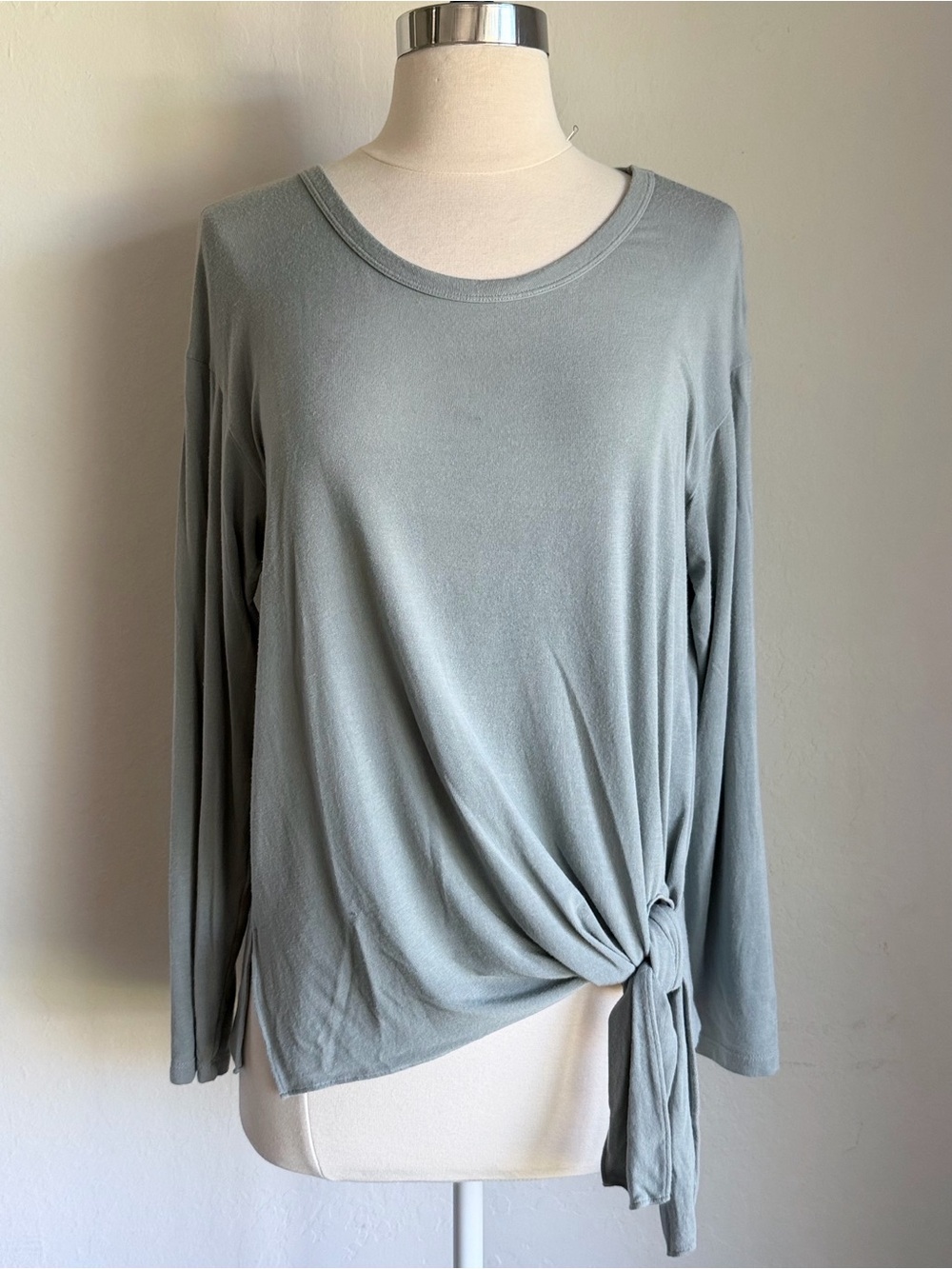 Theory Soft Blue Gray Tie Front Scoop Neck Top, Size P